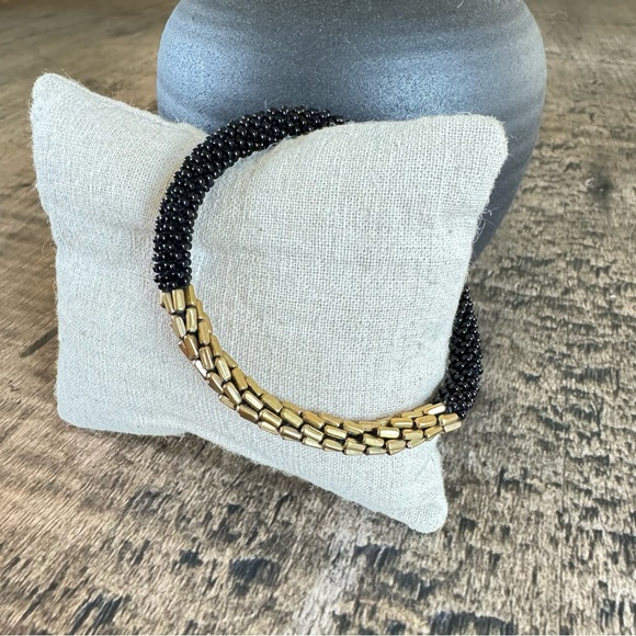 Black and Hold Roll-On Bracelet - Picture 2 of 2